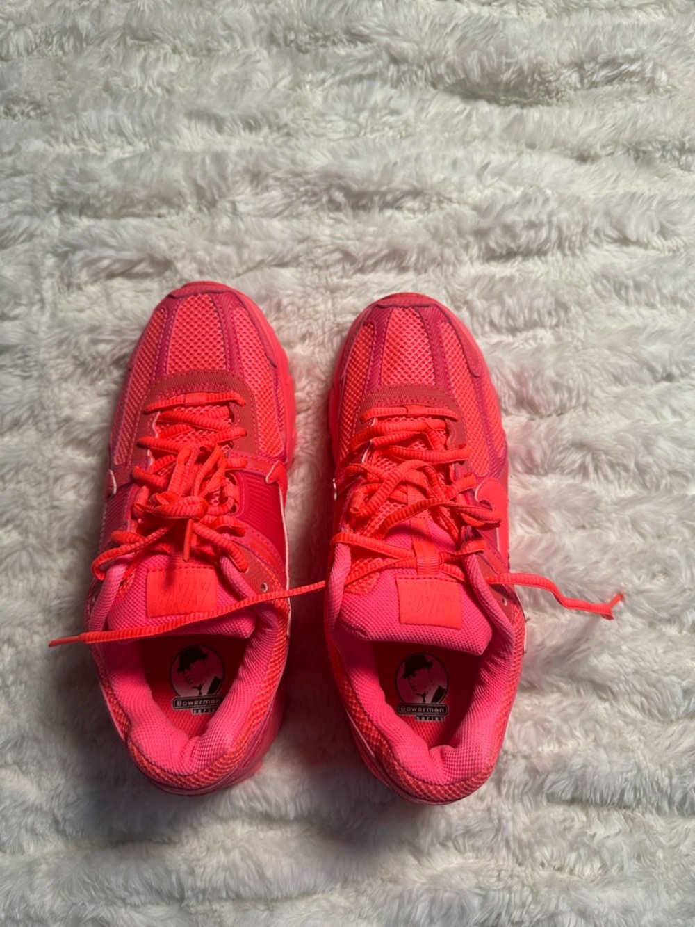 Nike Bright Pink Mesh Vomeros 5 Sneakers Mens 7 Women's 8.5